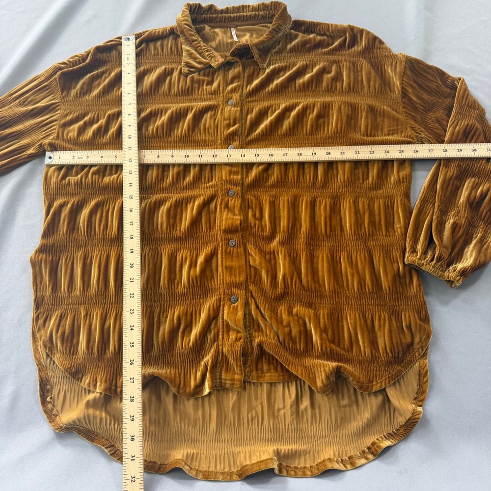 Free People Gold Velvet Blouse Womens Large Smocked Boho Velour Crinkle Oversize - Picture 4 of 10